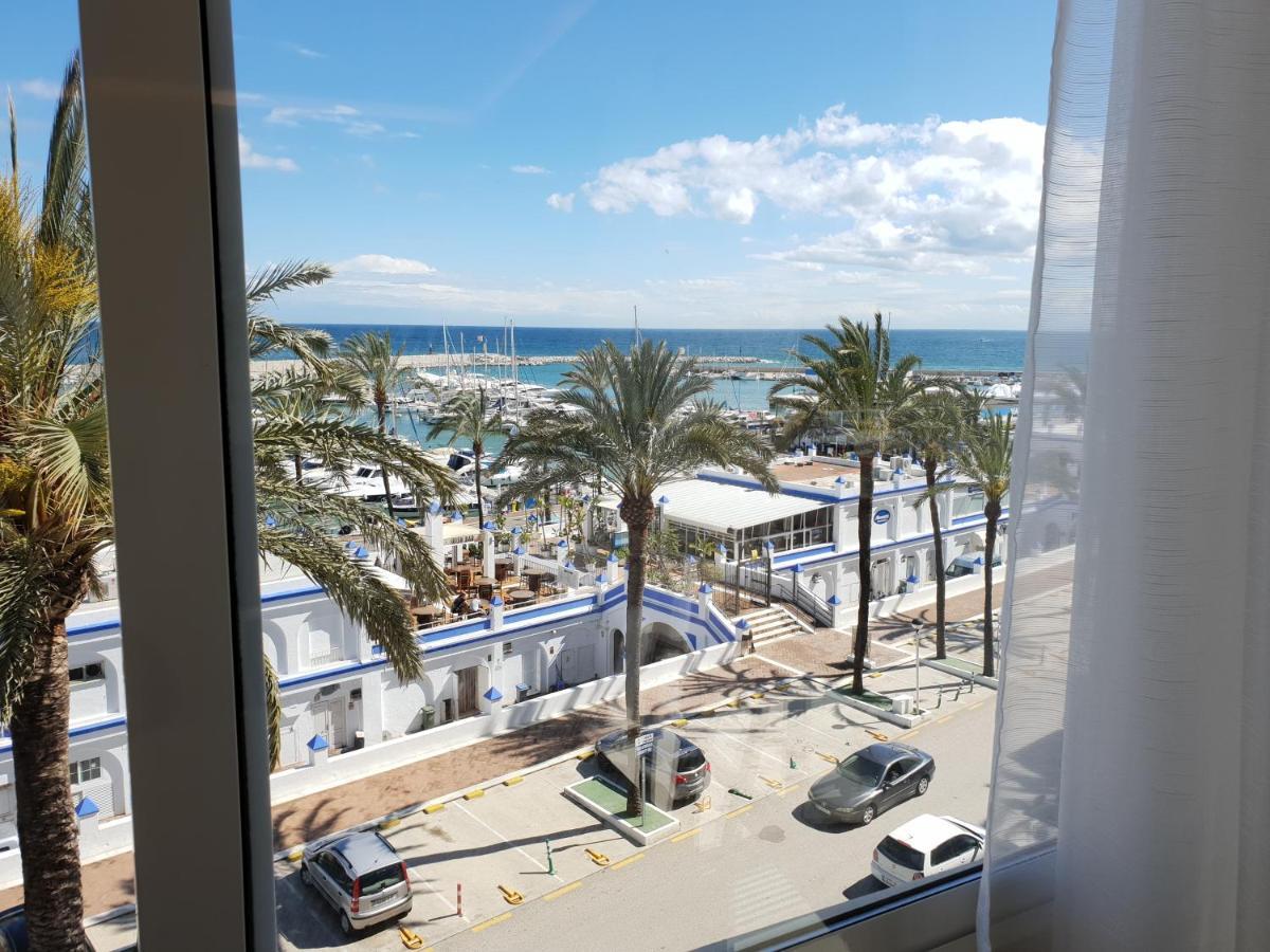 Fantastic Apartment In Front Of The Sea & Marina Естепона Екстериор снимка