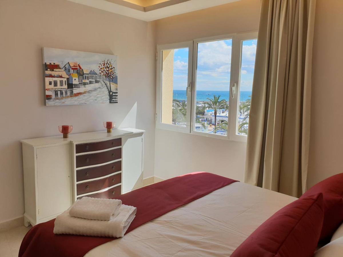 Fantastic Apartment In Front Of The Sea & Marina Естепона Екстериор снимка