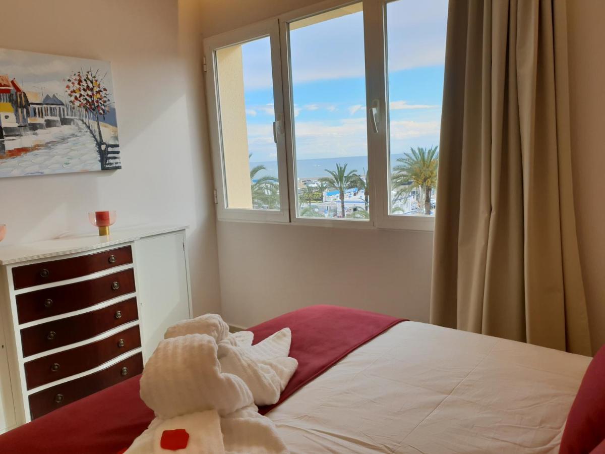 Fantastic Apartment In Front Of The Sea & Marina Естепона Екстериор снимка