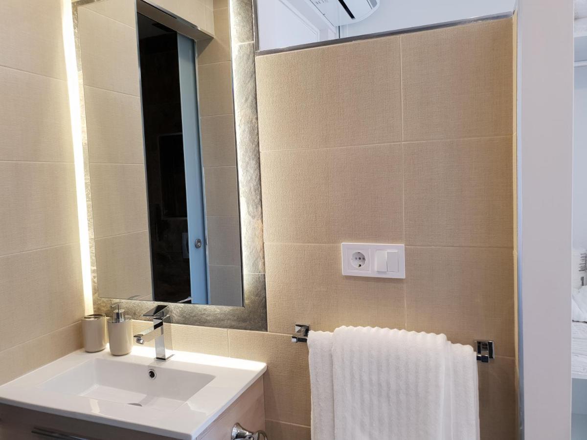 Fantastic Apartment In Front Of The Sea & Marina Естепона Екстериор снимка