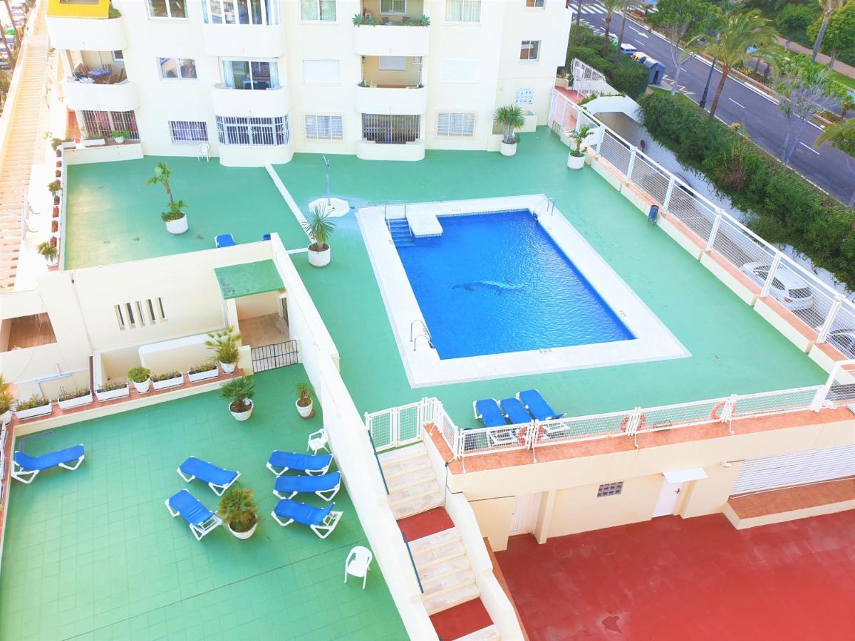 Fantastic Apartment In Front Of The Sea & Marina Естепона Екстериор снимка