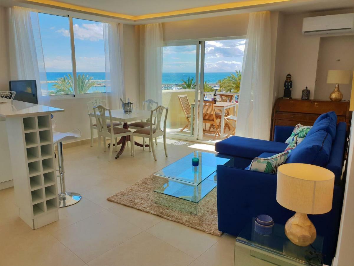 Fantastic Apartment In Front Of The Sea & Marina Естепона Екстериор снимка